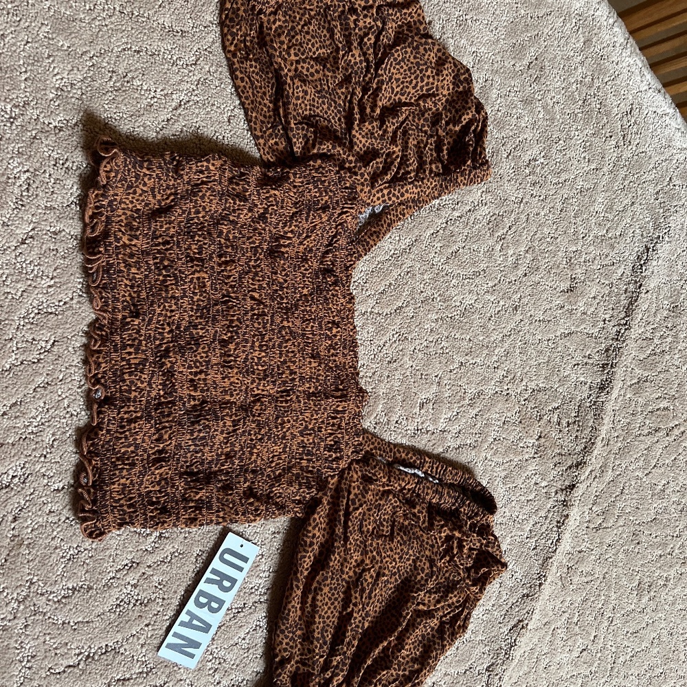 Women crop top
